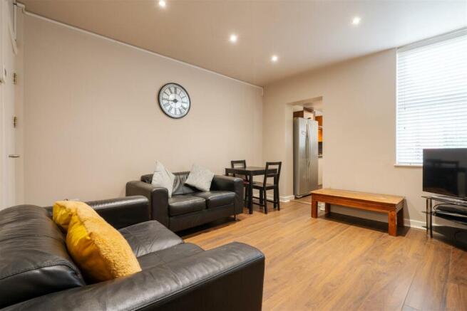 Living Room .jpg