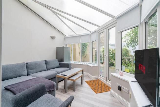 48 Roebuck Road Conservatory.jpg