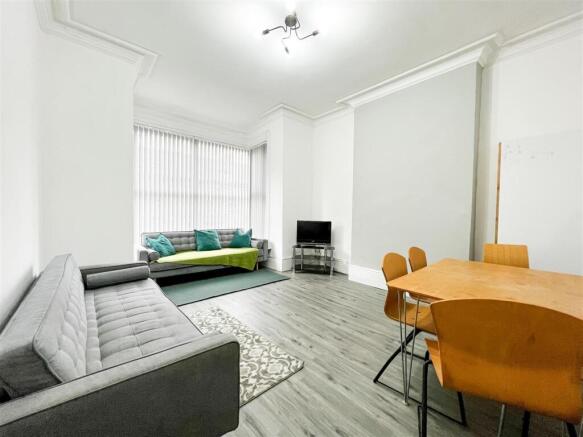 12 Harcourt Road_-4.jpg