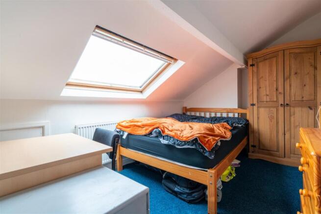 Bedroom 6.jpg