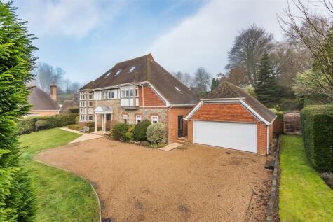Exquisite Residence - Highbourne Park, Lenham