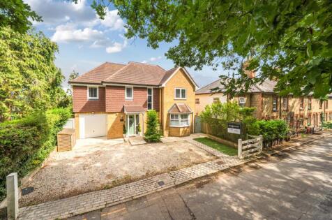 Stylish Six Bedroom Residence, off Bearsted Village Green