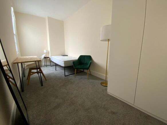 Room 7.jpg