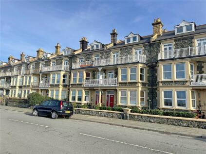 Marine Parade, Tywyn, Gwynedd, LL36