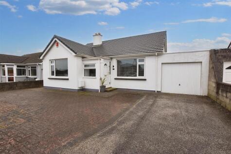 Agar Crescent, Illogan Highway