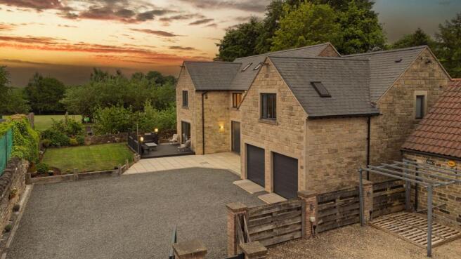 Welcome to twilight at 19 Chapel Street ...