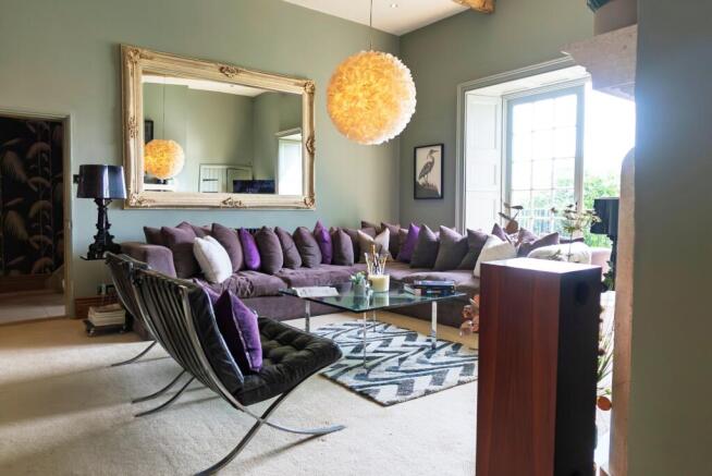 Reception 1 - A spacious room with a quintessential vista