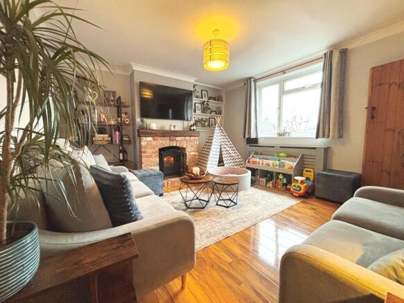 Sitting Room (2).JPG