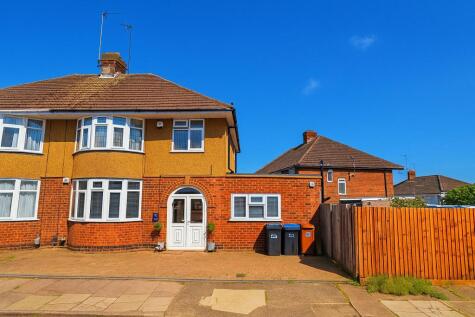 Barons Way, Kingsthorpe, NORTHAMPTON, NN2