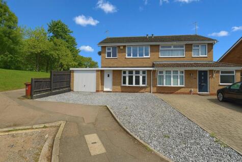 Obelisk Rise, Kingsthorpe, Northampton, NN2