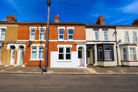 Newcombe Road, St James, NN5