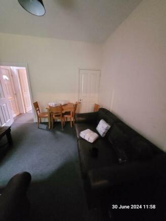 lounge2.jpg