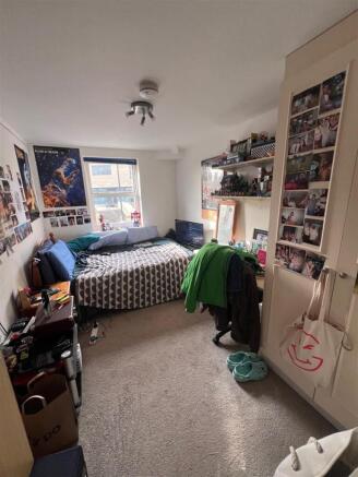 bed 1.jpg