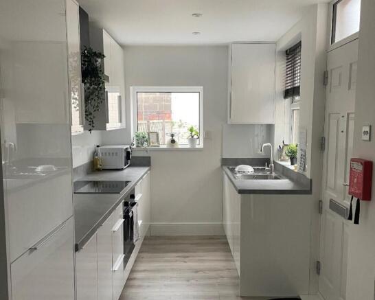 70 stalker kitchen.jpg