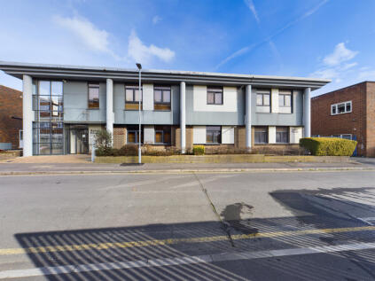 The Runway, Ruislip, HA4