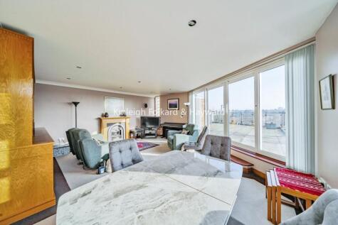 Glebelands Close, North Finchley, London, N12