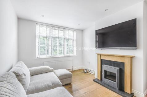 Park Close, Finchley Park, London, N12