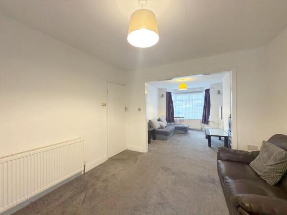 3 bed Terraced house to rent Bourne View, Greenfo