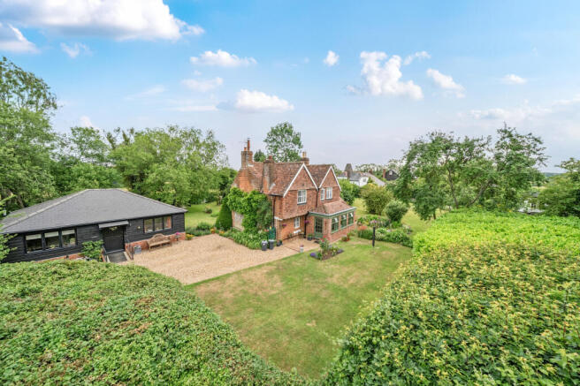Main House and Barn Style Annexe