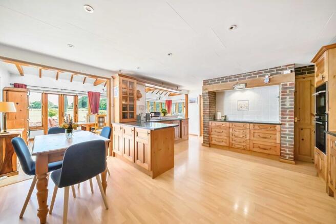 Kitchen / Breakfast Room