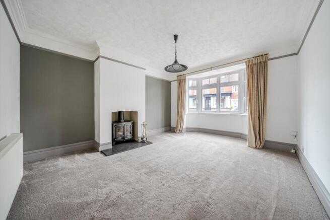 1371094-12-68f227...