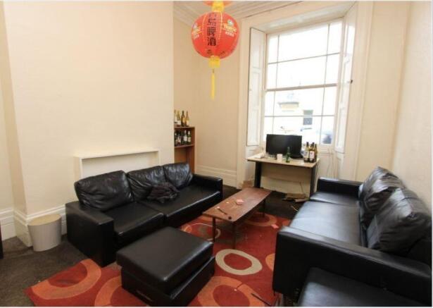 UM, 23 Southleigh ro