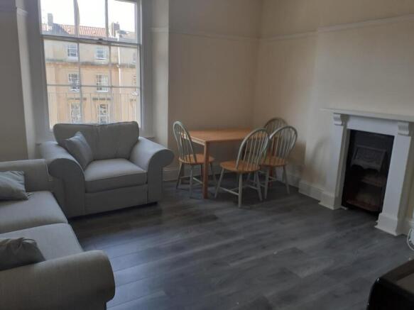 F3, 46 SPR Lounge wi