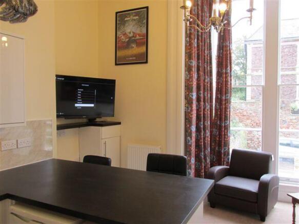 1126_Hall Floor Flat