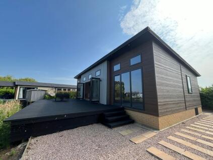 Crystal Lakes, Fenstanton