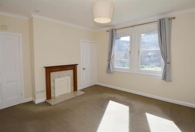 LIVING ROOM.2.jpg