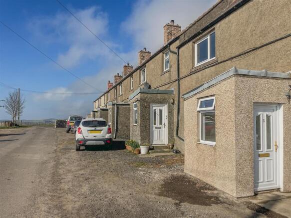 Blackburn_Farm_Cottage_external.jpg