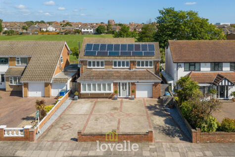 Chichester Road, Cleethorpes, DN35