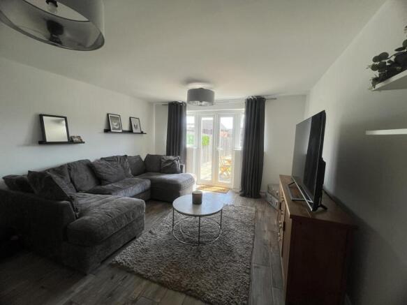 Open Plan Kitchen / Dining / Living Room