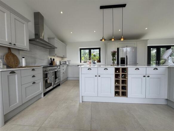 KITCHEN/ DINER