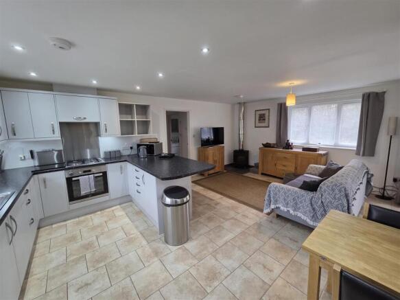 OPEN PLAN LIVING SPACE