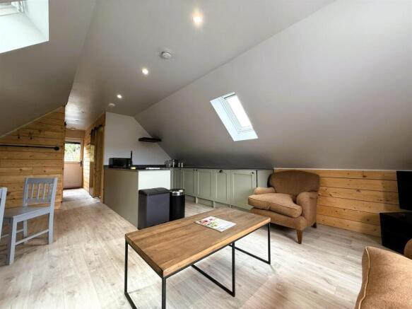 OPEN PLAN KITCHEN/LIVING SPACE