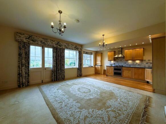 OPEN PLAN KITCHEN/LIVING SPACE