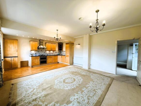 OPEN PLAN KITCHEN/LIVING SPACE