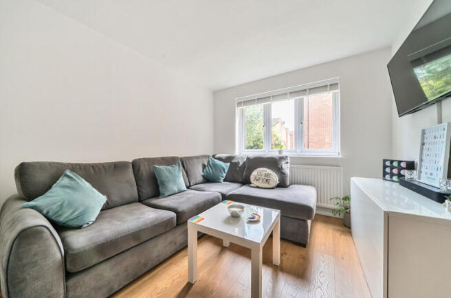 1327000-8-6878d2b...