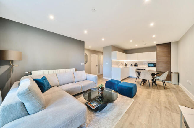 1340337-11-689efa...