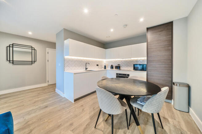 1340337-9-689ef96...