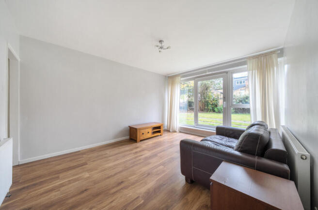 1364420-8-68ef5ef...