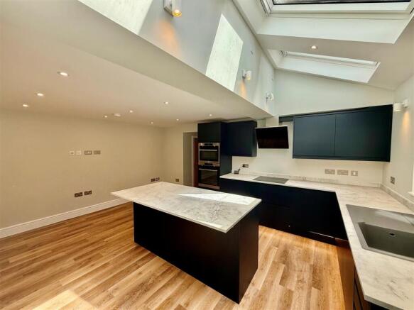 kitchen barnfield 5r.jpg
