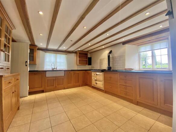 Kitchen.JPG