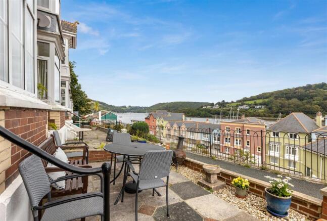 A17 - 45 Sandquay Road Dartmouth - 230911.jpg