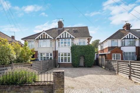 Holloways Lane, Welham Green, AL9