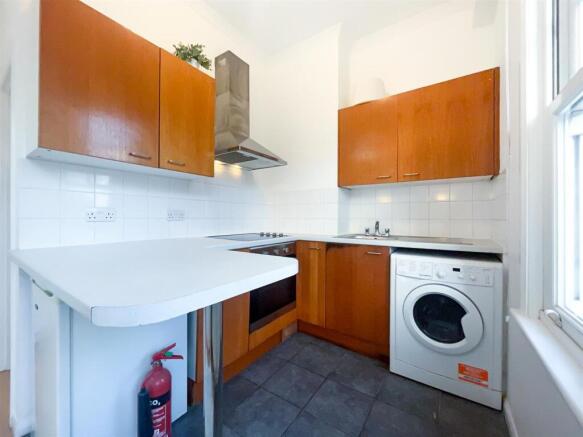 kitchen area. (1 of 1).jpg