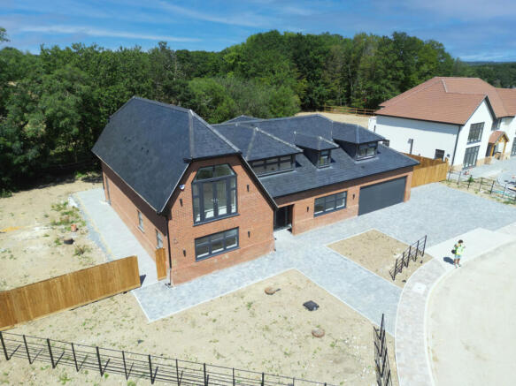 4 & 5 Bedroom Detached Homes