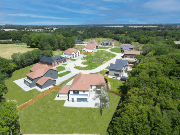 4 & 5 Bedroom Detached Homes