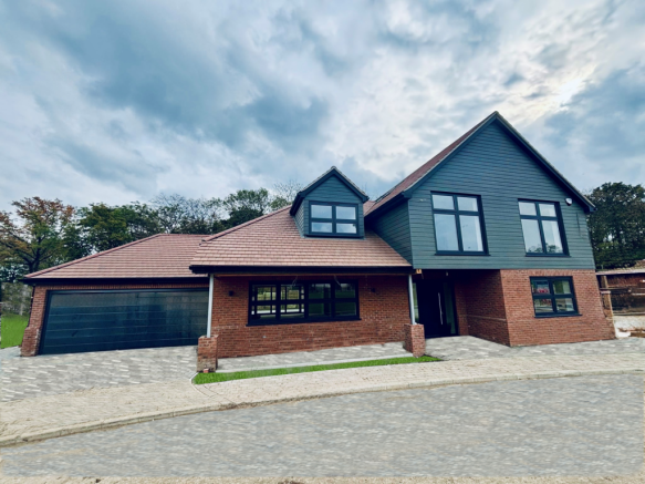 5 bed detached house for sale Dagwood Lane, Brent
